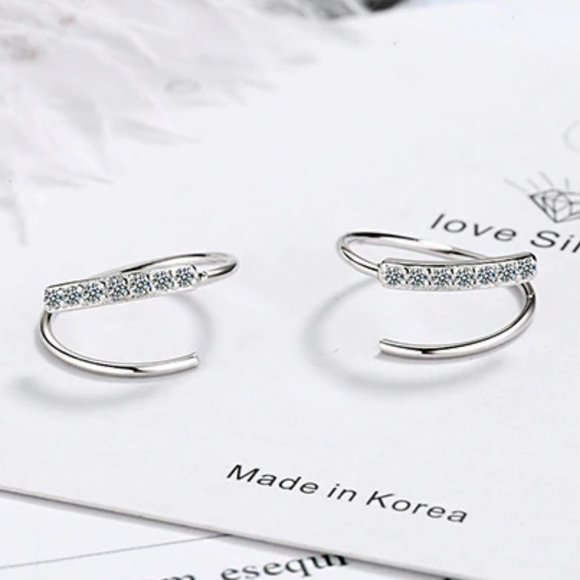 Jewelry - NEW 925 Sterling Silver Diamond Circle Earrings B